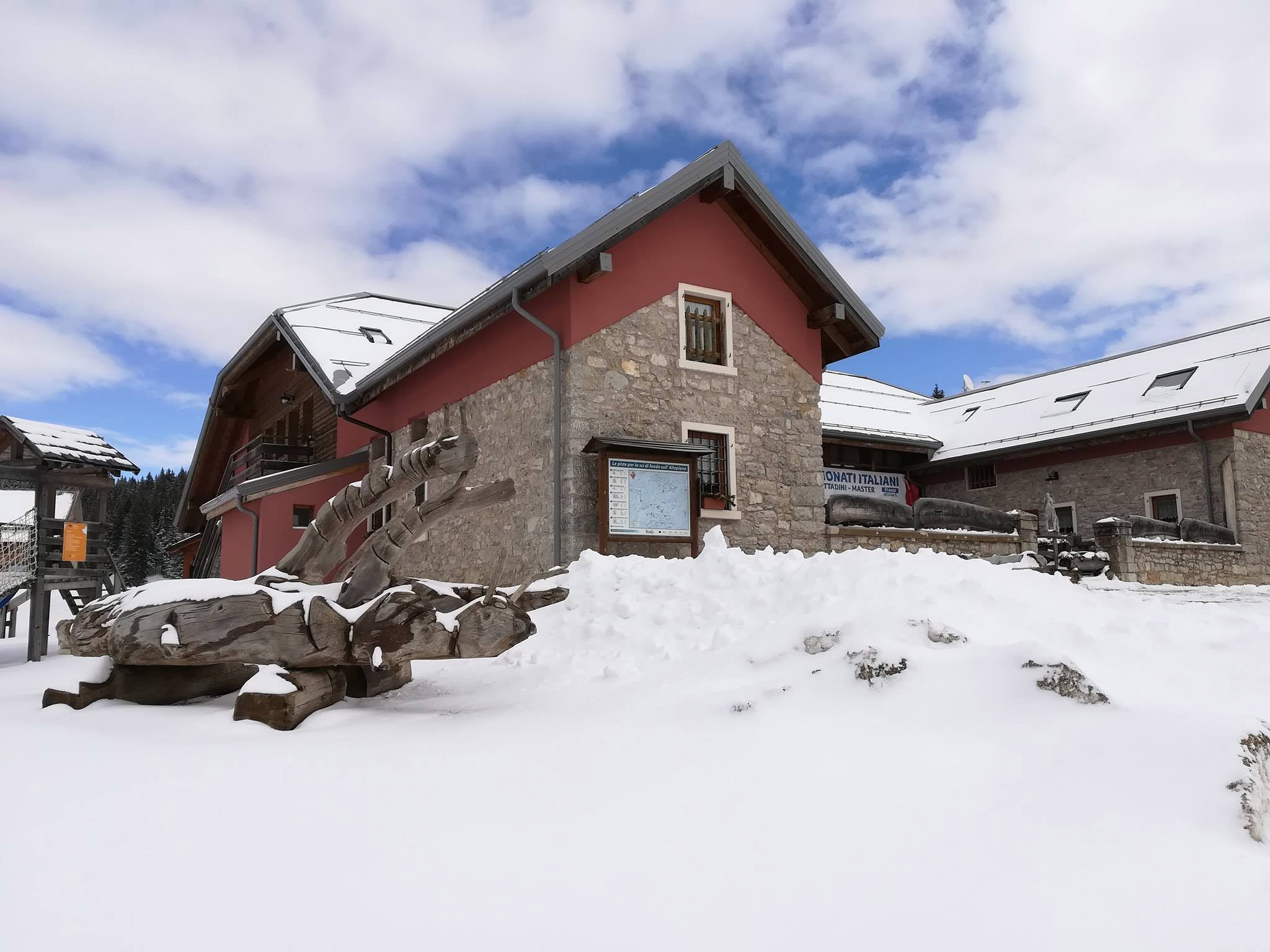 Rifugio Campolongo - Esterno Neve - Asiago 7 Comuni